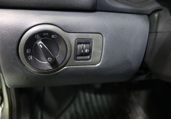 Подержанный автомобиль Skoda Octavia Liftback 2009 года (11 фото)