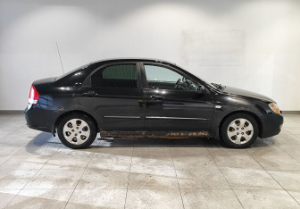 Подержанный автомобиль Kia Cerato Sedan 2008 года (4 фото)