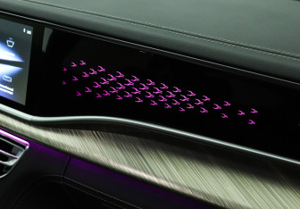 Подержанный автомобиль Hongqi H9 2023 года (29 фото)