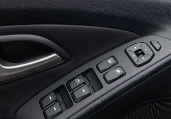 Подержанный автомобиль Hyundai ix35 2013 года (12 фото)