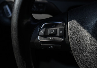 Подержанный автомобиль Volkswagen Passat Sedan 2011 года (21 фото)