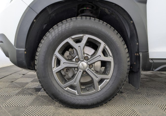 Подержанный автомобиль Renault Duster 2021 года (12 фото)