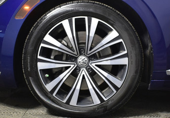 Подержанный автомобиль Volkswagen Arteon 2019 года (15 фото)