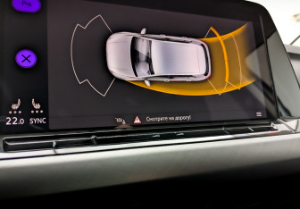 Подержанный автомобиль Volkswagen Golf Hatchback 2020 года (30 фото)