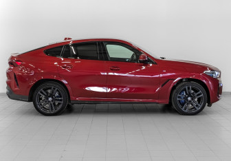 Подержанный автомобиль BMW X6 2021 года (4 фото)