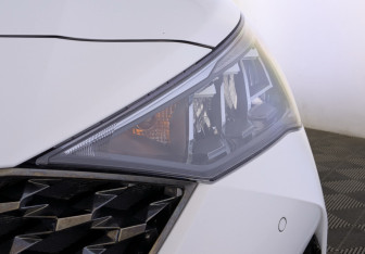 Подержанный автомобиль Hyundai Solaris Sedan 2022 года (17 фото)