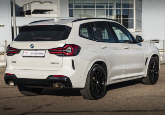Подержанный автомобиль BMW X3 2022 года (5 фото)