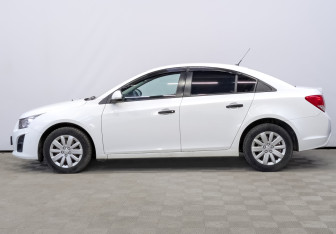 Подержанный автомобиль Chevrolet Cruze Sedan 2014 года (8 фото)