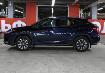 Подержанный автомобиль Lexus RX 2021 года (8 фото)