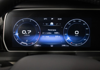 Подержанный автомобиль Hongqi HS5 2024 года (12 фото)