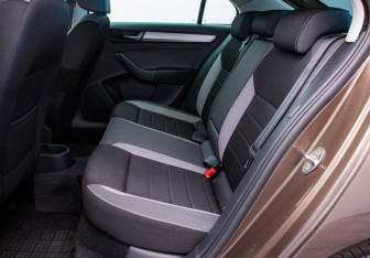 Подержанный автомобиль Skoda Rapid Liftback 2019 года (11 фото)