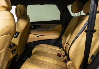 Подержанный автомобиль Jaecoo J8 2024 года (14 фото)