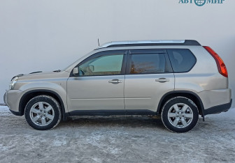 Подержанный автомобиль Nissan X-Trail 2008 года (8 фото)