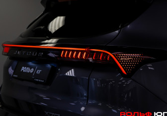 Подержанный автомобиль Jetour X70 2023 года (32 фото)