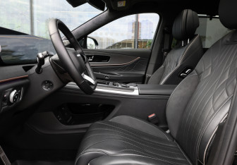 Подержанный автомобиль Jaecoo J8 2024 года (16 фото)