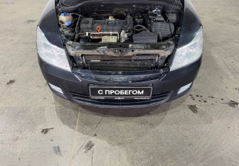 Подержанный автомобиль Skoda Octavia Liftback 2012 года (14 фото)