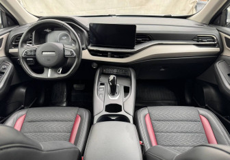 Подержанный автомобиль Haval F7 2023 года (9 фото)