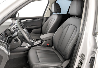 Подержанный автомобиль BMW X3 2021 года (20 фото)