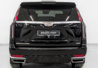 Подержанный автомобиль Cadillac Escalade Suv 2023 года (6 фото)