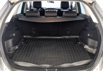 Подержанный автомобиль Mazda CX-7 2011 года (10 фото)