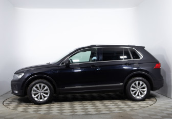 Подержанный автомобиль Volkswagen Tiguan 2018 года (8 фото)