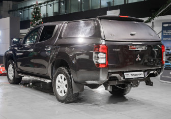Подержанный автомобиль Mitsubishi L200 2019 года (6 фото)