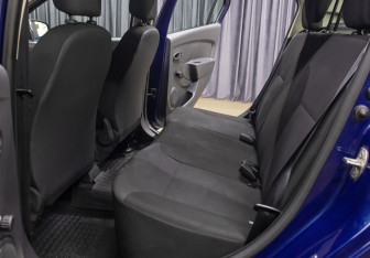 Подержанный автомобиль Renault Logan Sedan 2014 года (12 фото)