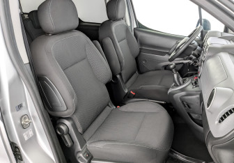 Подержанный автомобиль Citroen Berlingo 2021 года (23 фото)