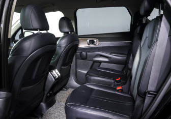 Подержанный автомобиль Kia Sorento 2020 года (13 фото)