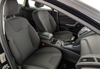 Подержанный автомобиль Ford Focus Hatchback 2014 года (10 фото)