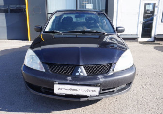 Подержанный автомобиль Mitsubishi Lancer Sedan 2006 года (2 фото)