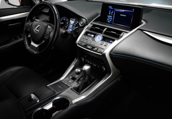 Подержанный автомобиль Lexus NX 2018 года (29 фото)