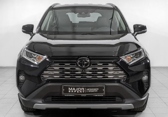Подержанный автомобиль Toyota RAV4 2019 года (2 фото)