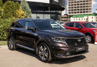 Подержанный автомобиль Kia Sorento 2021 года (2 фото)