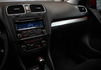 Подержанный автомобиль Volkswagen Golf Hatchback 2011 года (19 фото)