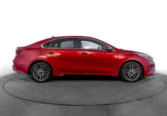 Подержанный автомобиль Kia Cerato Sedan 2021 года (4 фото)