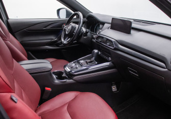 Подержанный автомобиль Mazda CX-9 2022 года (9 фото)