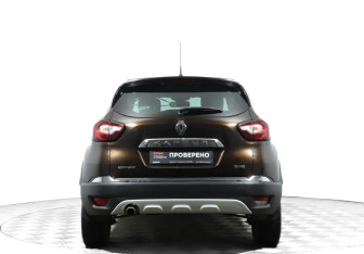 Подержанный автомобиль Renault Kaptur 2018 года (6 фото)