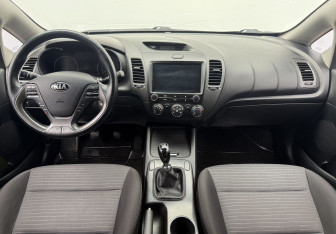 Подержанный автомобиль Kia Cerato Sedan 2014 года (12 фото)