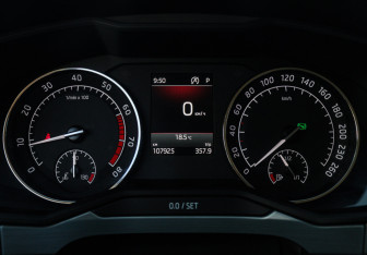 Подержанный автомобиль Skoda Superb Liftback 2018 года (22 фото)