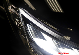 Подержанный автомобиль Voyah Dream 2023 года (32 фото)