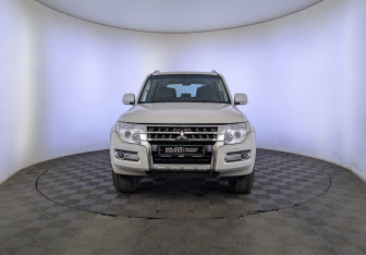 Подержанный автомобиль Mitsubishi Pajero 2018 года (2 фото)