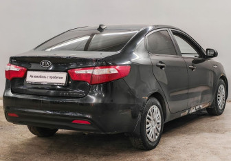Подержанный автомобиль Kia Rio Sedan 2012 года (5 фото)