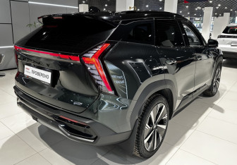 Подержанный автомобиль Geely Atlas 2024 года (6 фото)