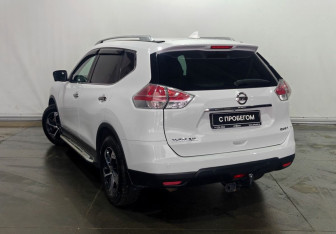 Подержанный автомобиль Nissan X-Trail 2017 года (6 фото)