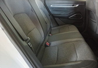 Подержанный автомобиль Geely Emgrand 2024 года (10 фото)