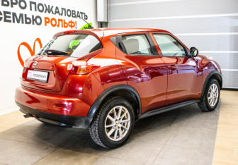 Подержанный автомобиль Nissan Juke 2014 года (4 фото)