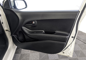 Подержанный автомобиль Kia Picanto 2013 года (24 фото)