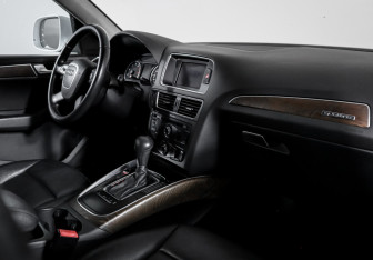 Подержанный автомобиль Audi Q5 2012 года (9 фото)