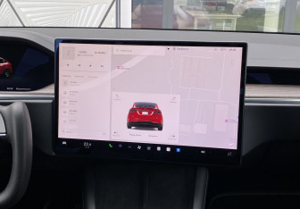 Подержанный автомобиль Tesla Model X 2023 года (13 фото)